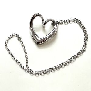 Retro Floating Silver Heart Necklace